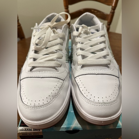 Vans Lowland “SpongeBob” collectors edition 🧽 🫧 - Picture 2 of 5